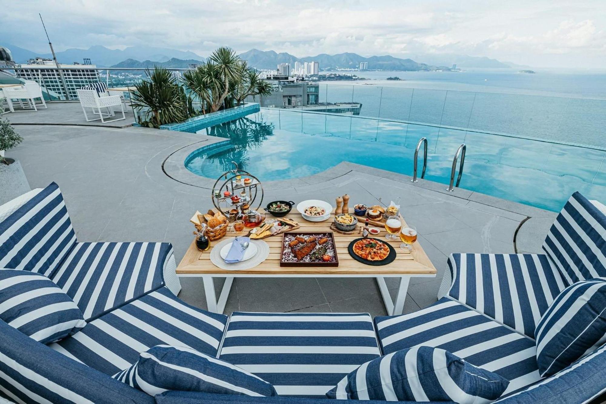 Panorama Luxury Beach Nha Trang Hotel Exterior photo